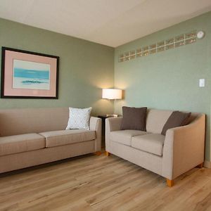 Type B 1 Queen 1 Full or w Balcony Oceanfront Suite